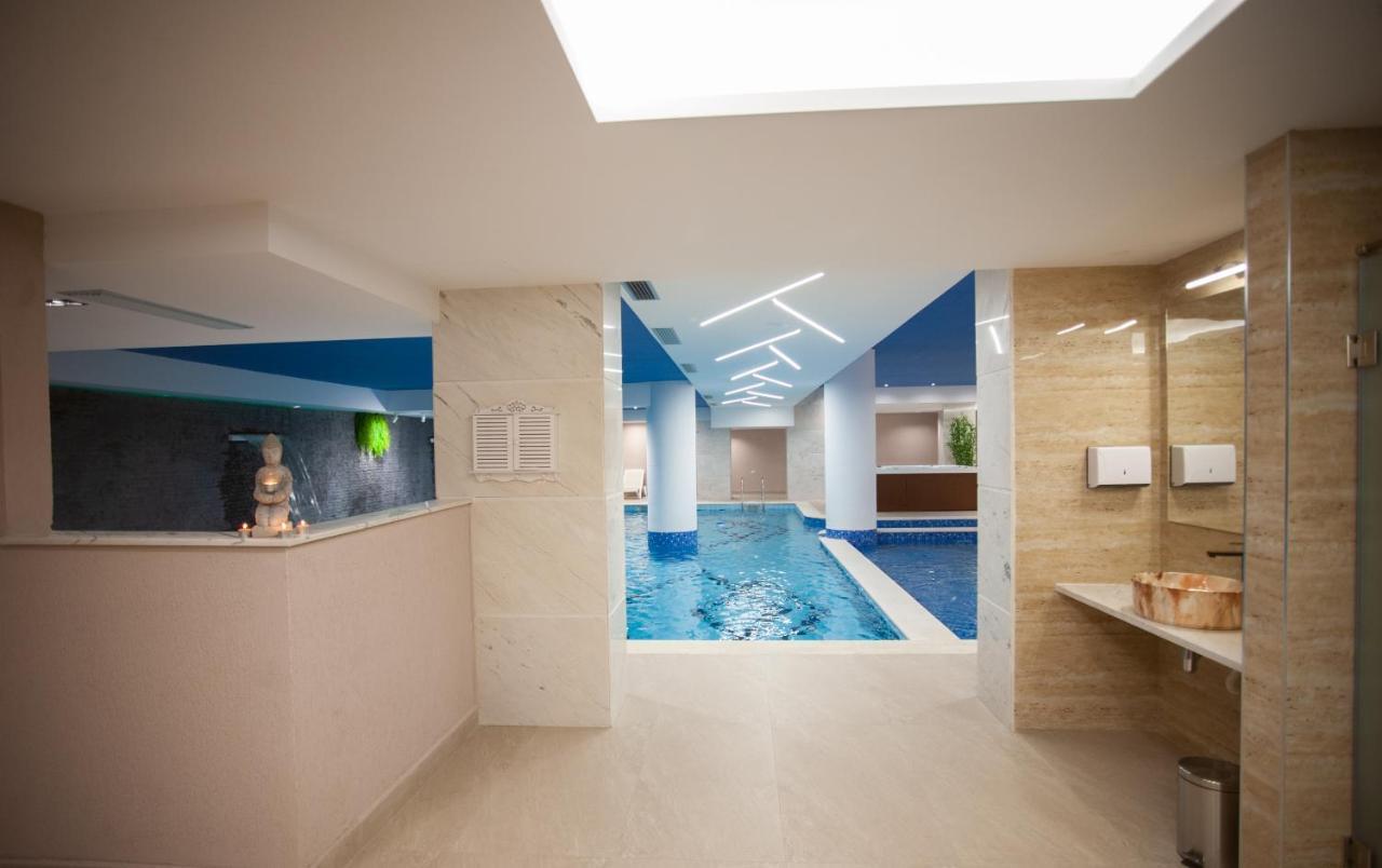 Agsel Hotel & Spa 地拉那 外观 照片