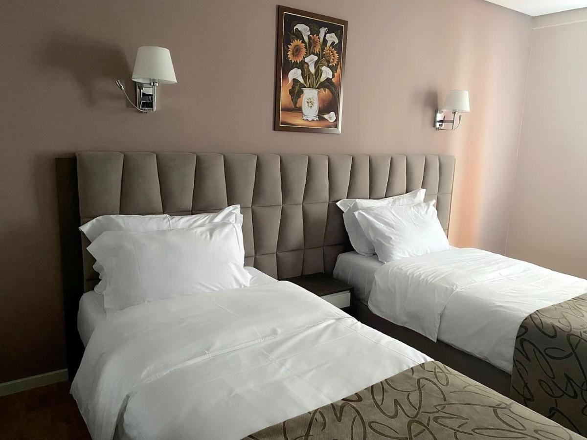 Agsel Hotel & Spa 地拉那 外观 照片
