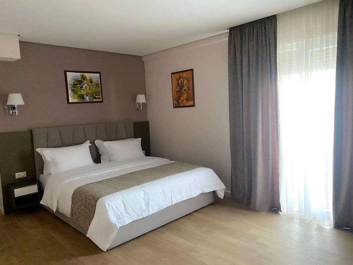 Agsel Hotel & Spa 地拉那 外观 照片