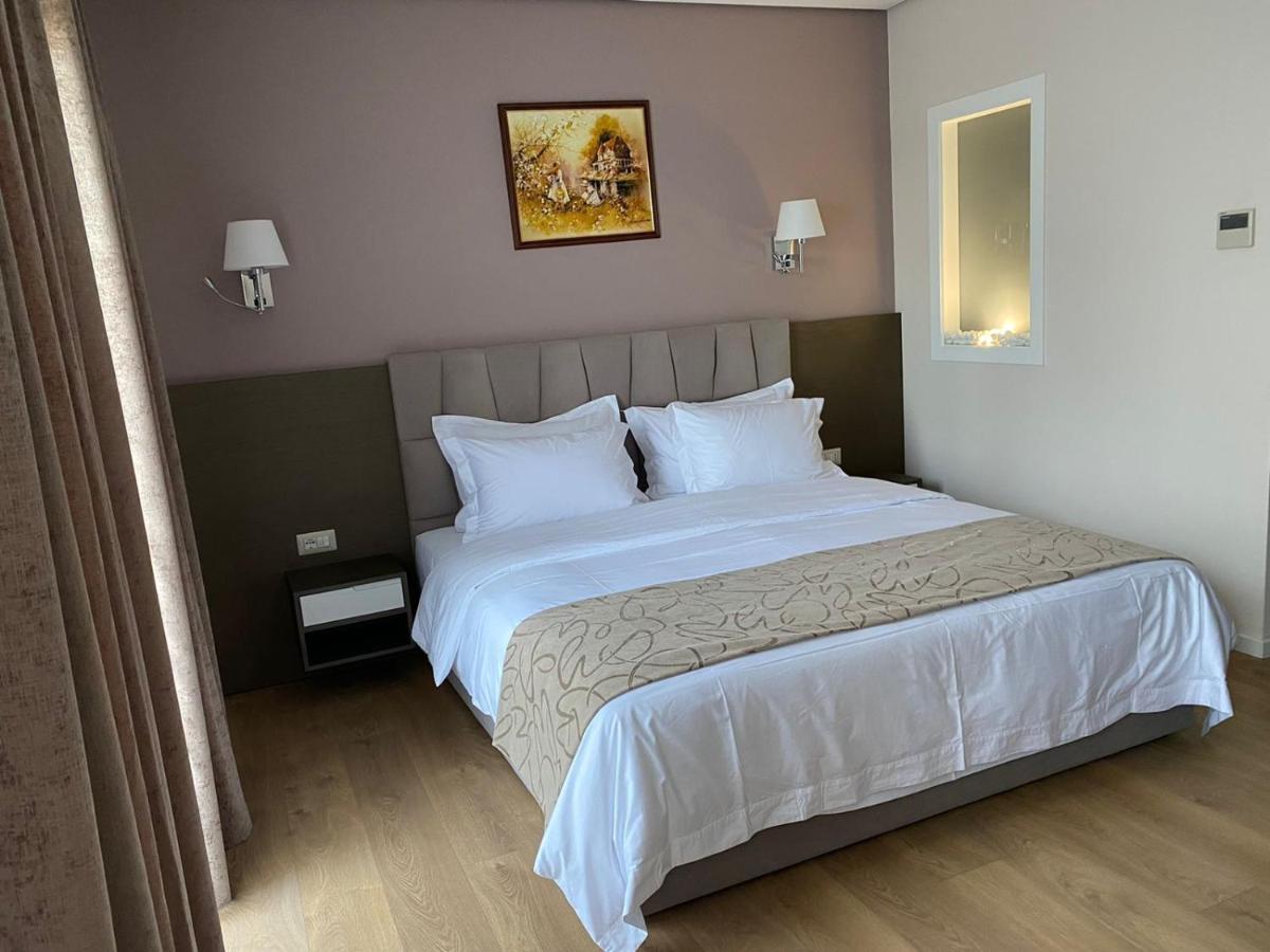 Agsel Hotel & Spa 地拉那 外观 照片