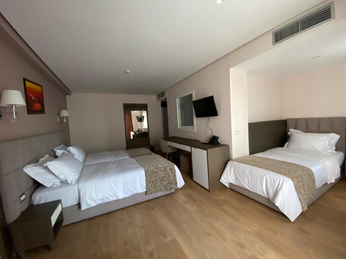 Agsel Hotel & Spa 地拉那 外观 照片