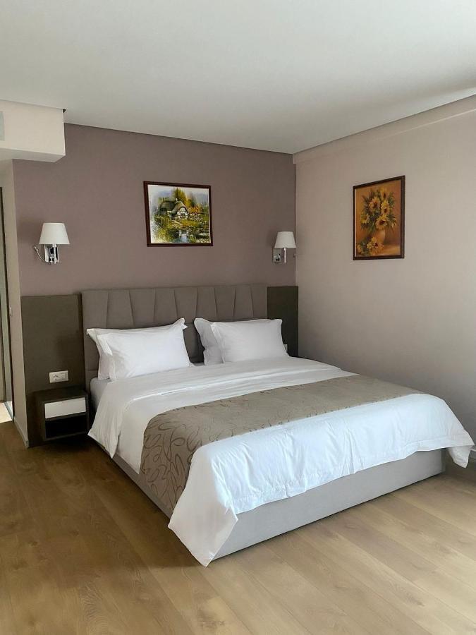 Agsel Hotel & Spa 地拉那 外观 照片